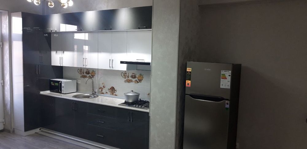 Чиланзар район ориентир метро Новза 2/5/9 цена 500уе навастройка