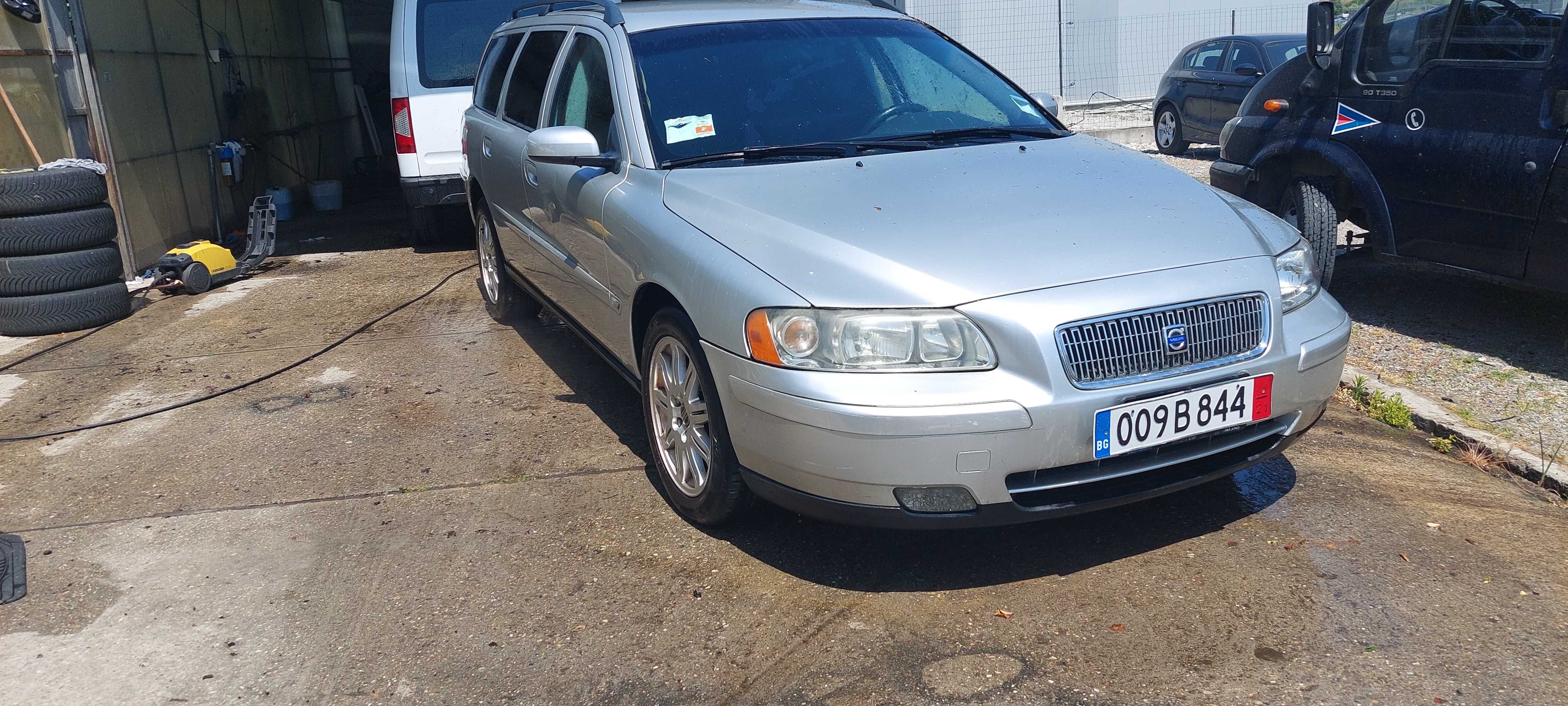 Volvo V70 2.5 D5, Волво В 60 / 70 
Април 2005, За части!