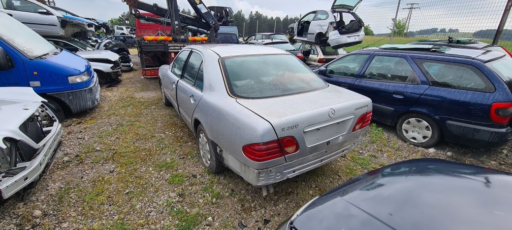 Mercedes E-200 Kompressor на части