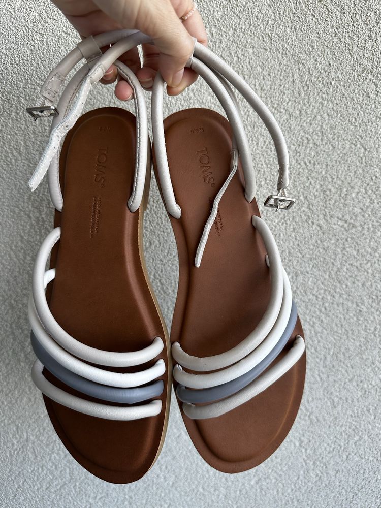 Кожени сандали Toms