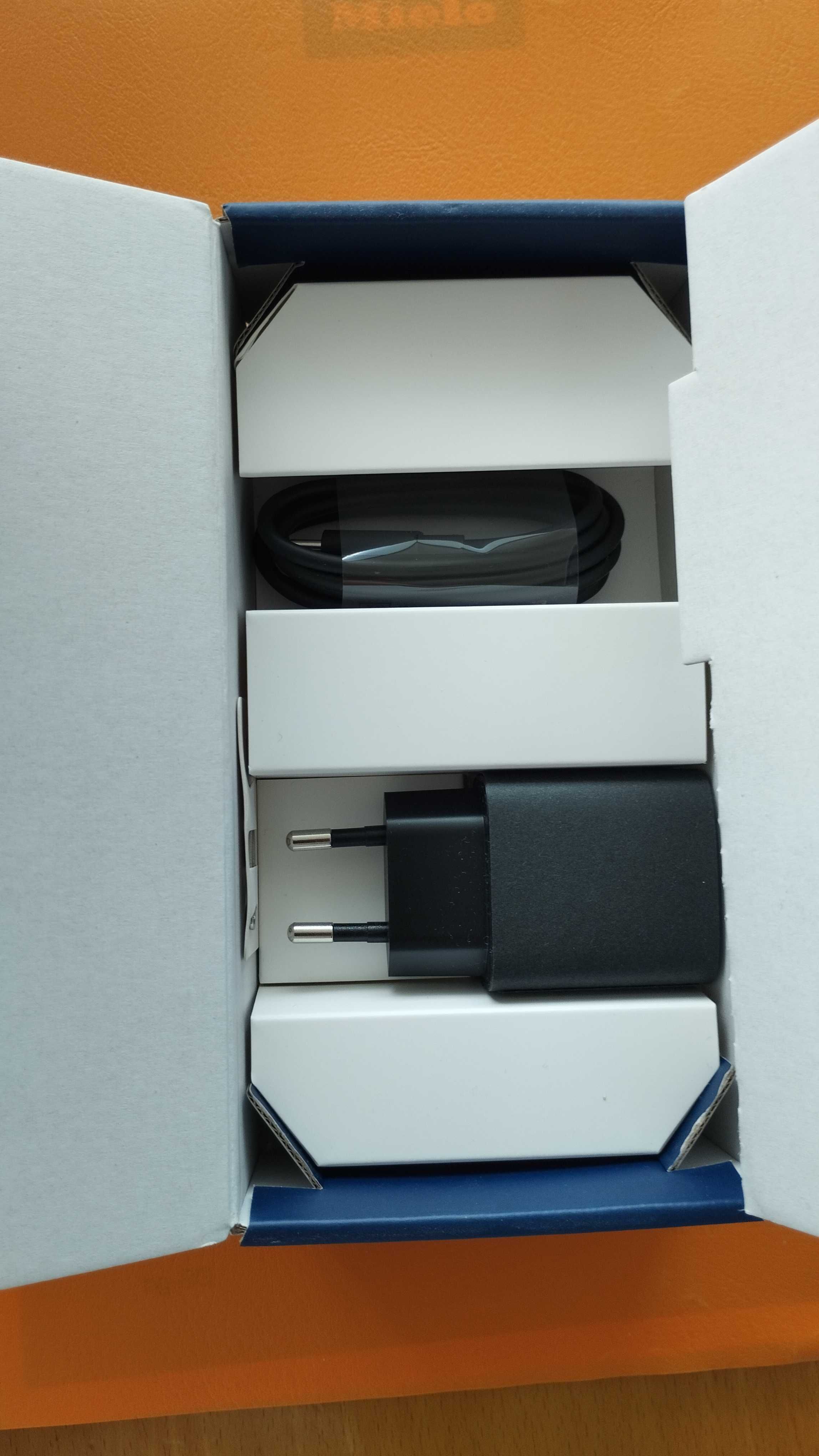 Продавам Motorola Moto g04
