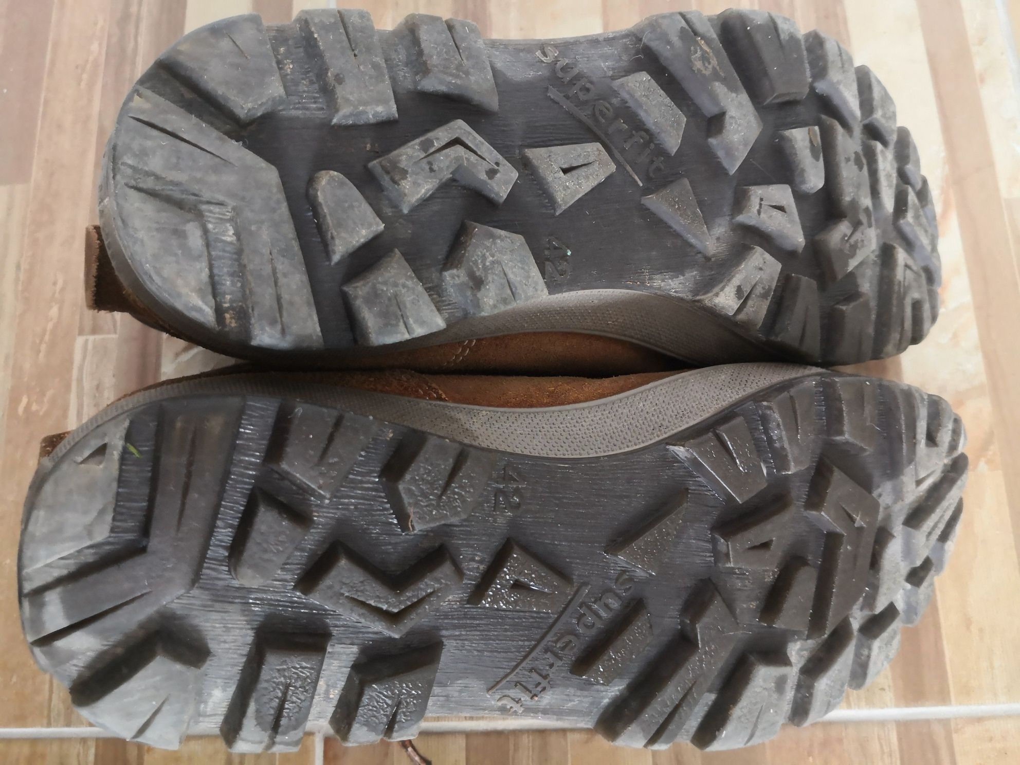 ghete maro super usoare piele nubuk nr 42