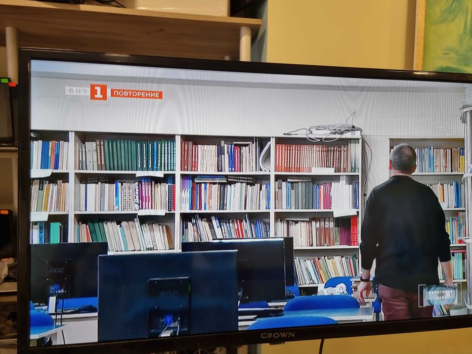 Телевизор 32 инча Crown