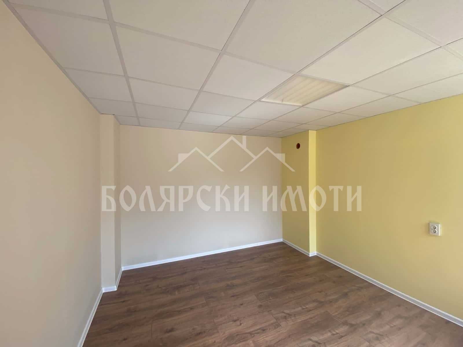 Самостоятелна къща в град Павликени