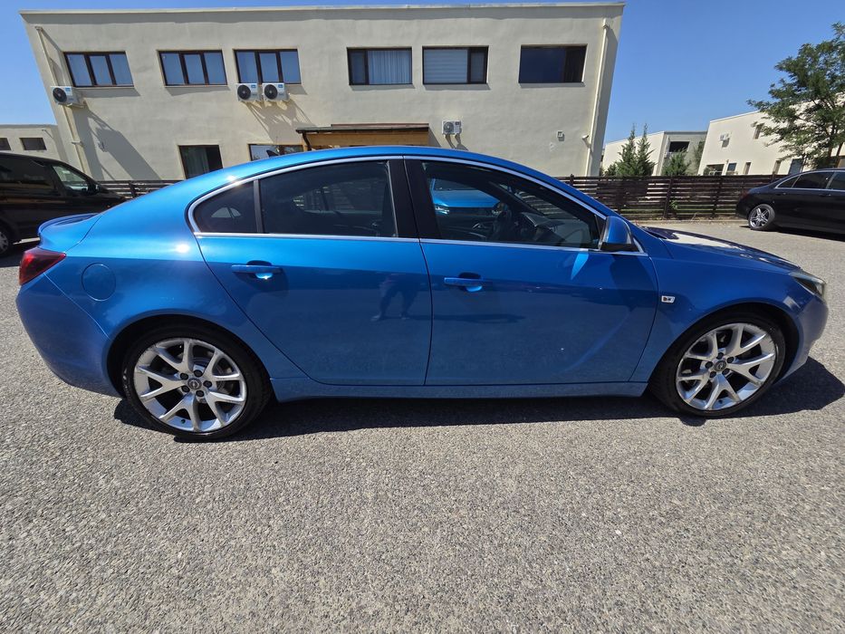 Opel Insignia 2.8 v6 OPC 2014 325 HP 4 × 4