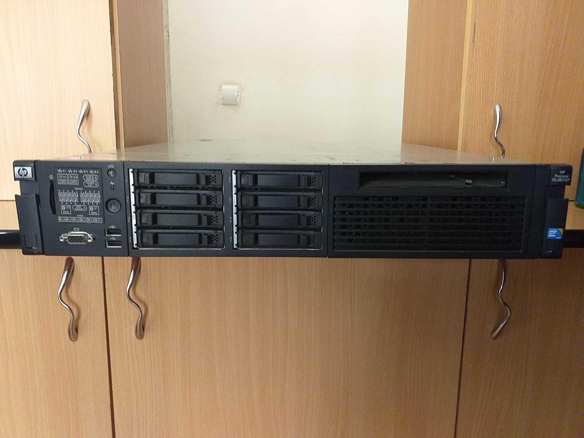 Server HP ProLiant DL380 G7, 2x CPU X5650, RAM 64 GB