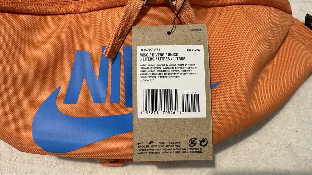 Nike borseta /waist bag / bum bag / crossbody bag 3 L