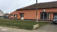 Pret redus Cladire din caramida in Firiteaz, magazinul satesc