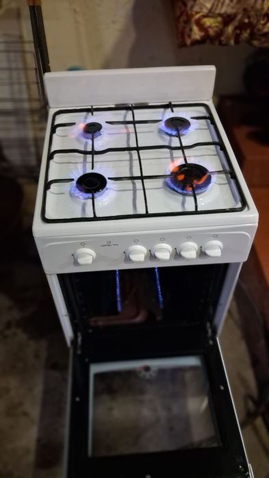 Срочно продаётся газ плита Бел