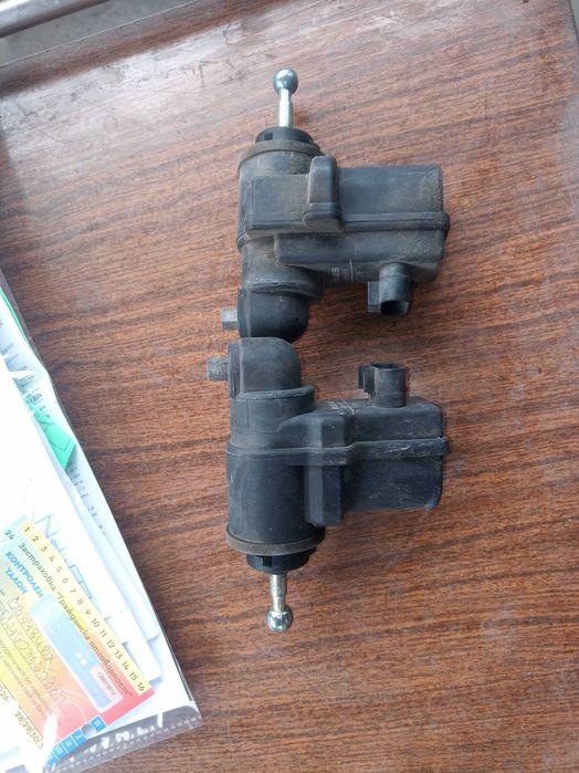 Части за Крайслер Себринг 2.7 2005 г