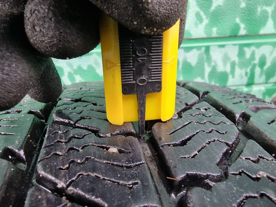 Anvelope 215/70R15C marca Semperit, DOT 2024, 6.5 mm