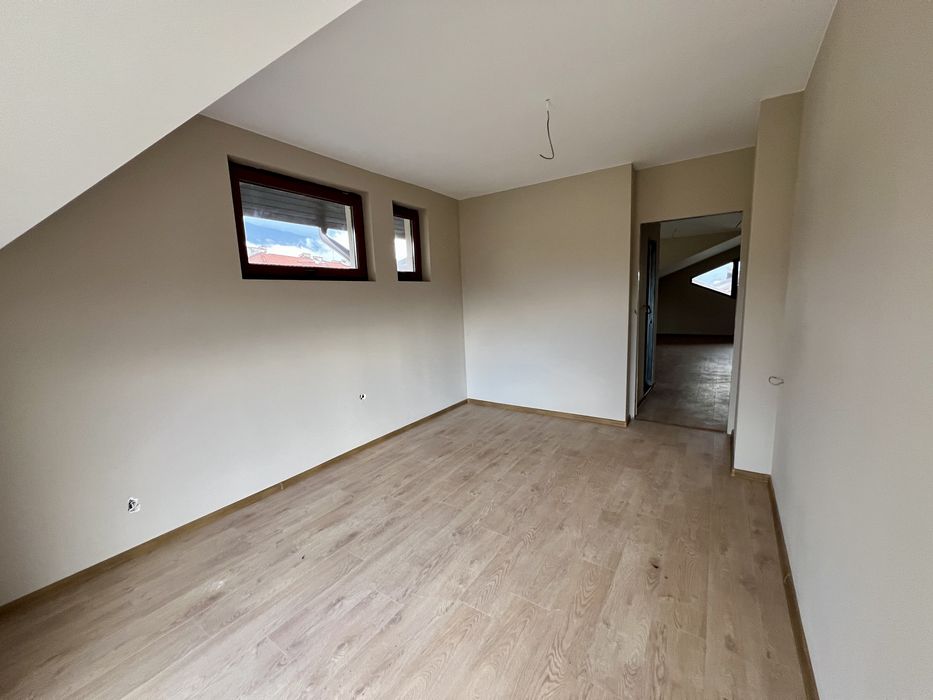 3-стаен апартамент в жил. сграда в район Пирин Голф край Разлог-Банско