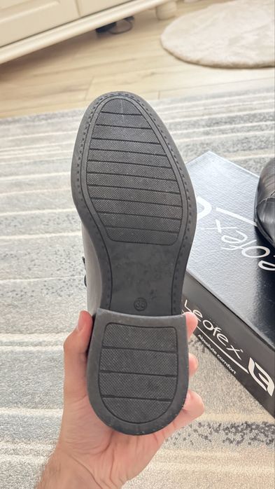 Pantofi din piele pentru bărbați