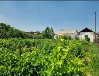 Продается участок 18 соток. Уй сотолади 6 хона. Паркент. Самсарак