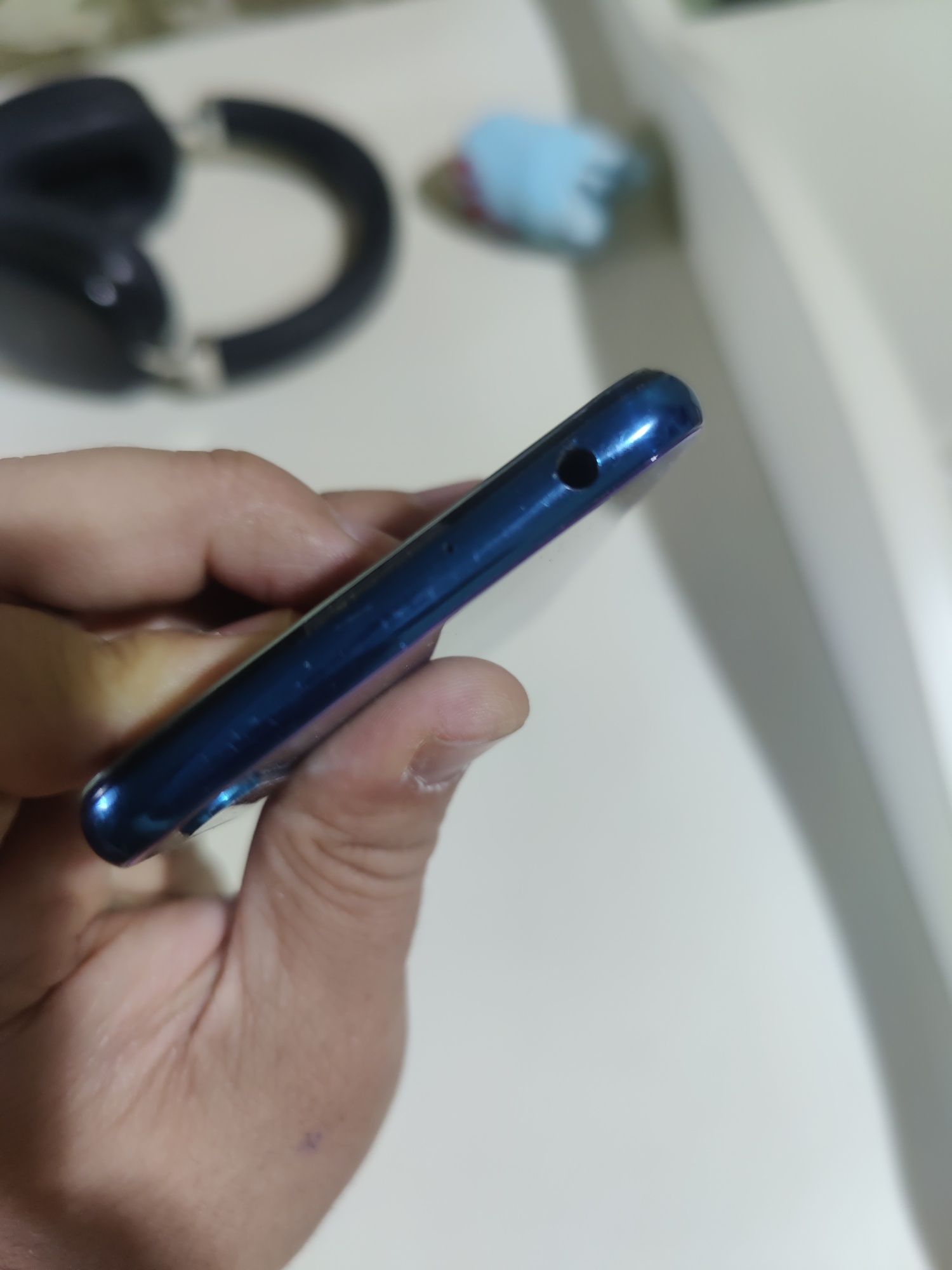 Honor P30 Lite сотилади айби симкарта яхши укимиябти