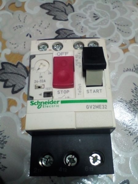 Контактори -  LS -schneider има и 24 волтови