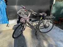 Bicicletă electrică de damă.