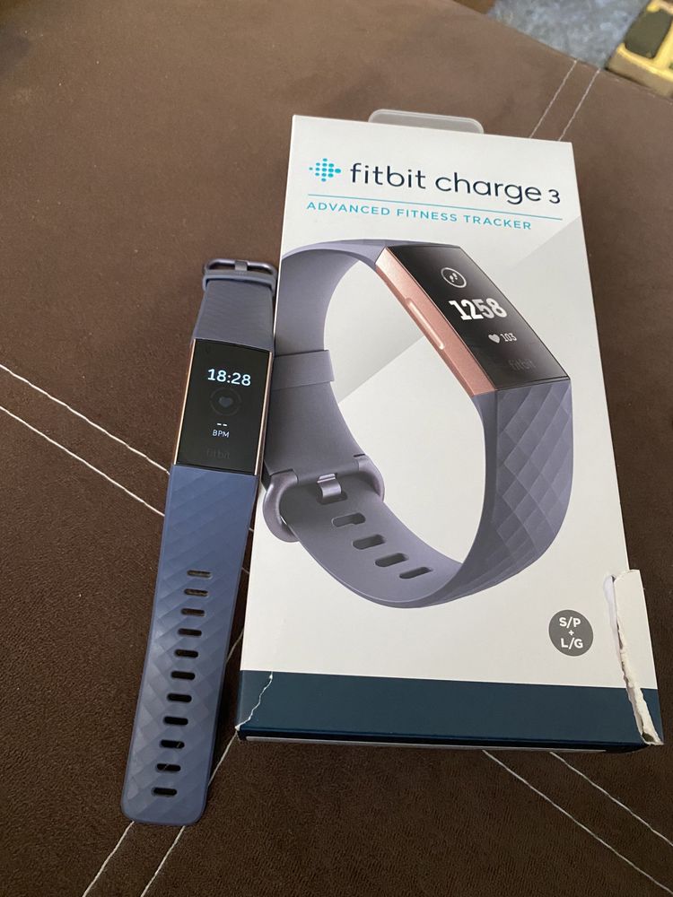 Fitbit charge  3