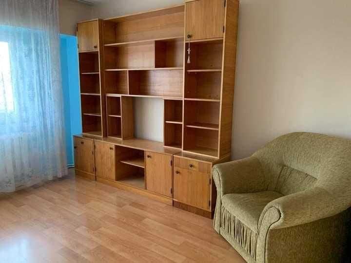 apartament 4 camere de vanzare