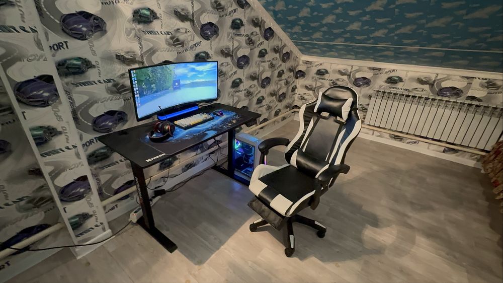 Игровой компютер в комплекте