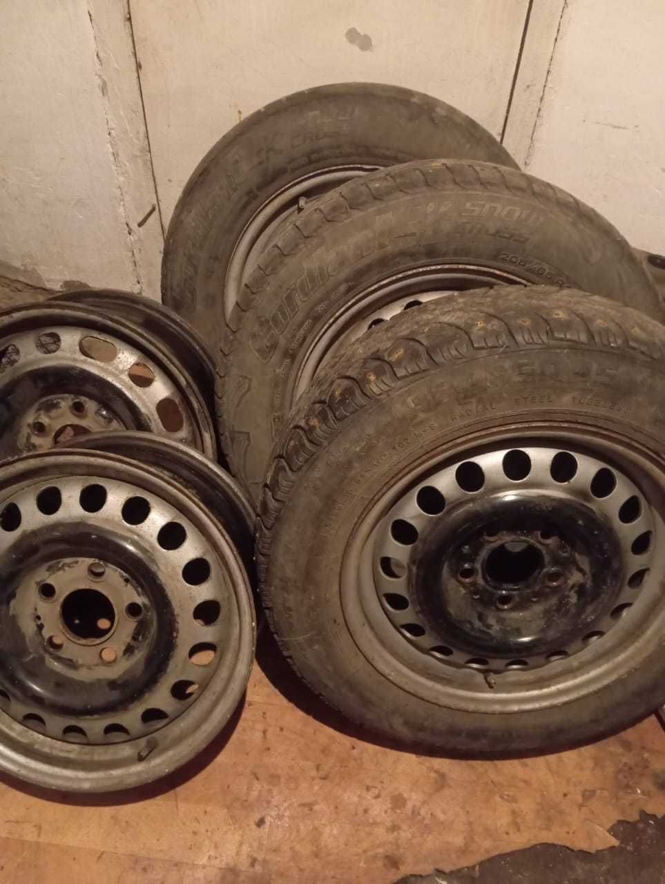 Продам диски с резиной и без. Срочно!!!