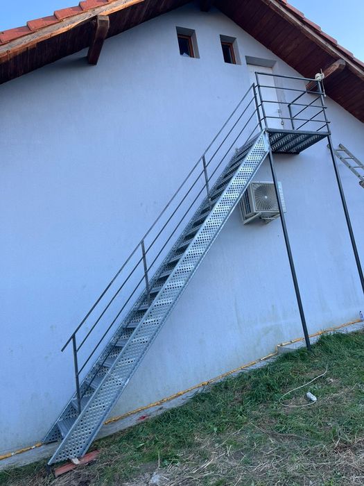 Scari metalice zincate