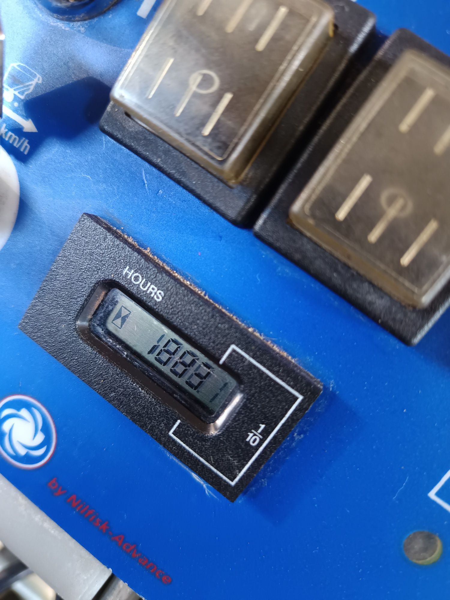 Акумулаторен подочистач Nilfisk BA 610D