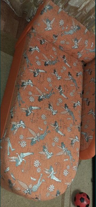 Детский диван в хорошем состояний