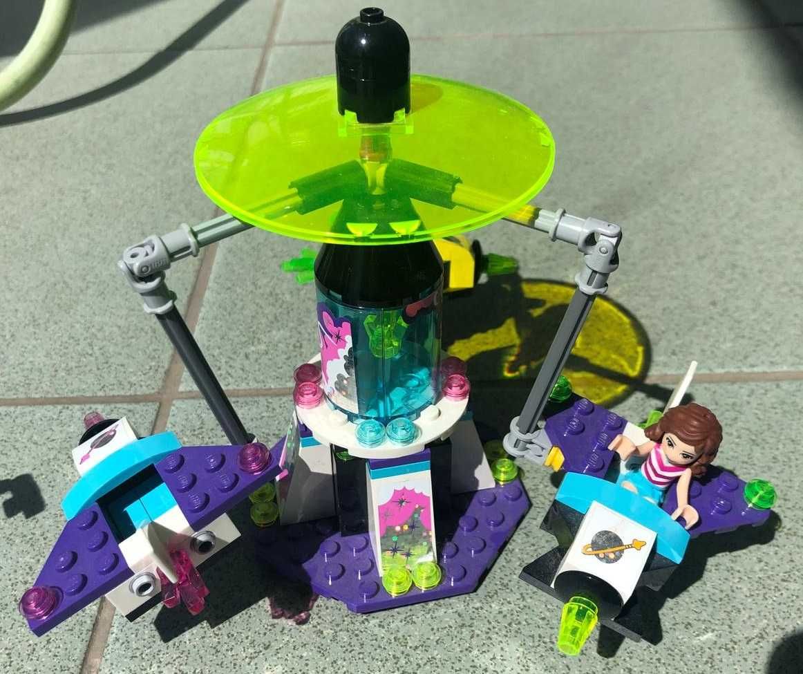 Lego Friends Calatorie spatiala in parcul de distractii (41128)