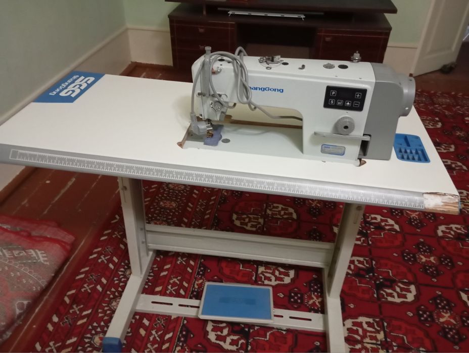 Tikuvmashinalari JACK va boshqalar