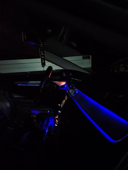 Montaj lumini ambientale retrofit auto