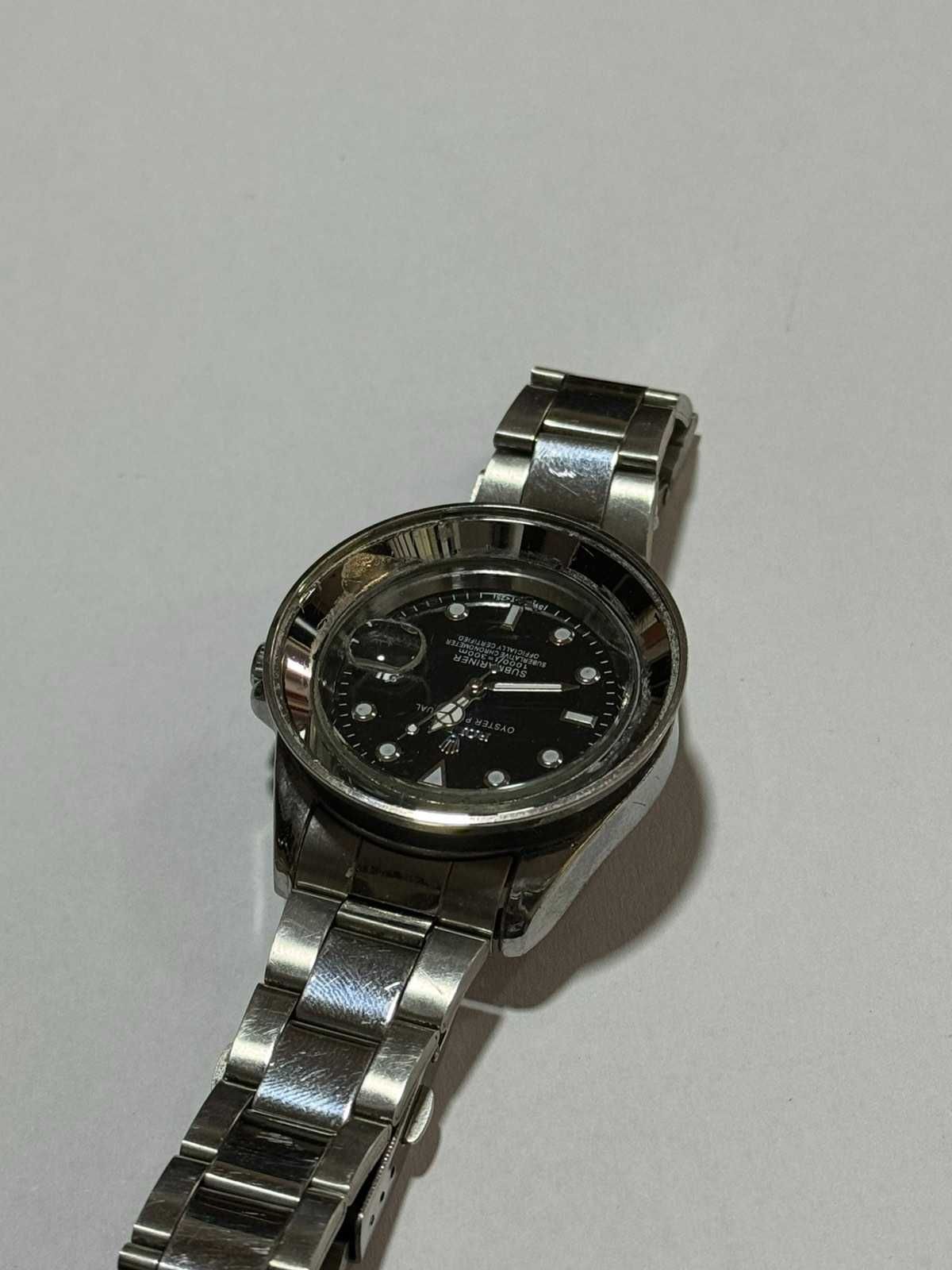 Продавам дамски часовник Rolex