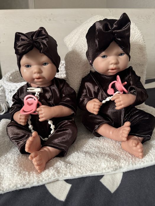 Egizak qo’g’irchoq sotiladi