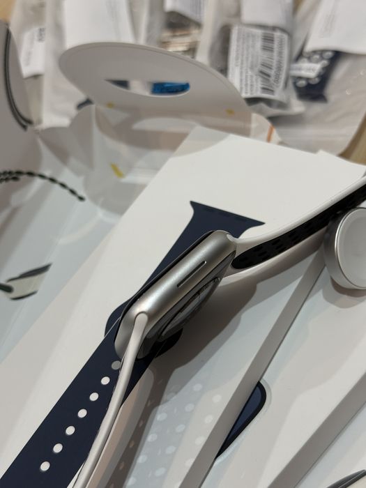 Apple Watch 9 Series 45mm Silver Aluminium Case
