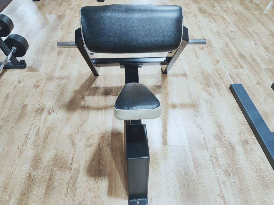 Bancă Scott biceps PRECOR Icarian line, sali fitness, culturism