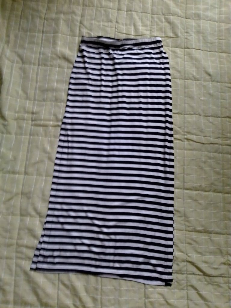 Michael Kors Striped Slit Maxi Skirt
Отлично състояние.
Размери широчи