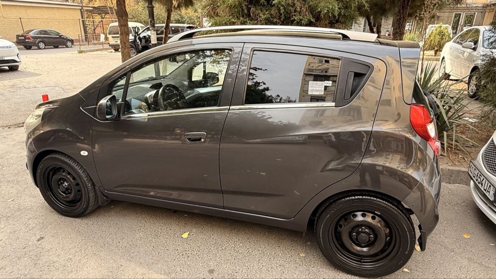 Продается Автомобиль Spark 2019 года