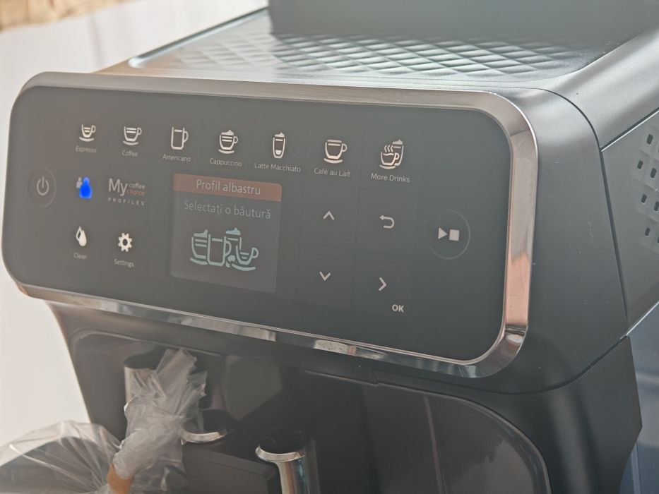 Espressor automat Philips Seria 4400 EP4443/70