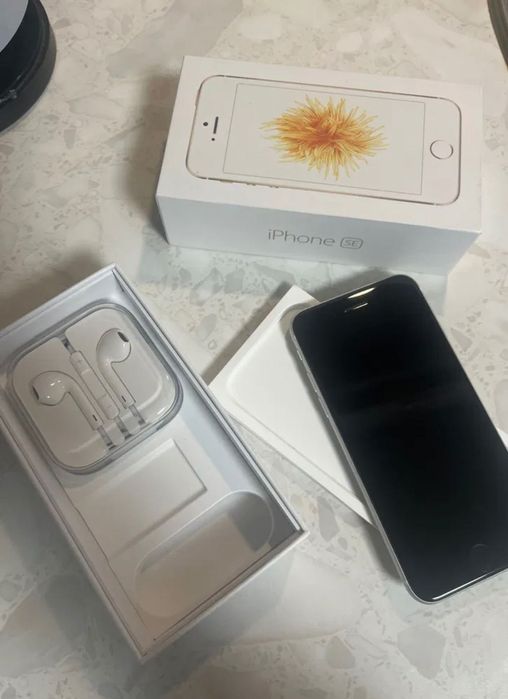 Apple iPhone SE 2020, 128GB