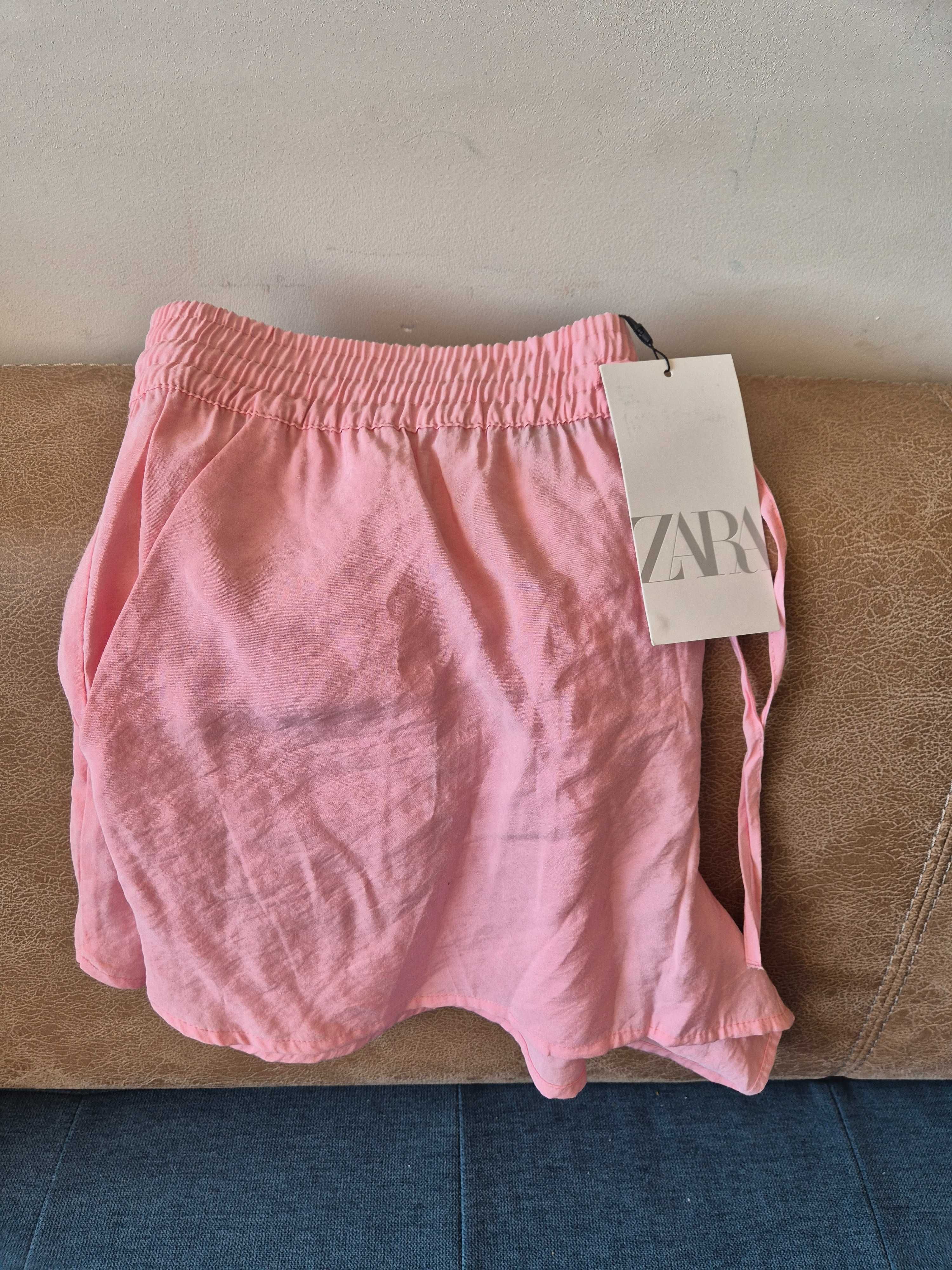 Нови къси панталони Zara с етикет