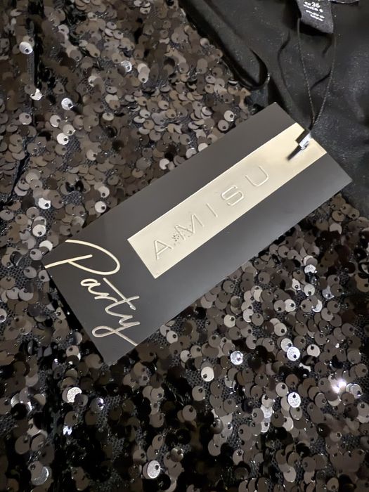 Платье с пайетками. Новое! Размер 36 (S)