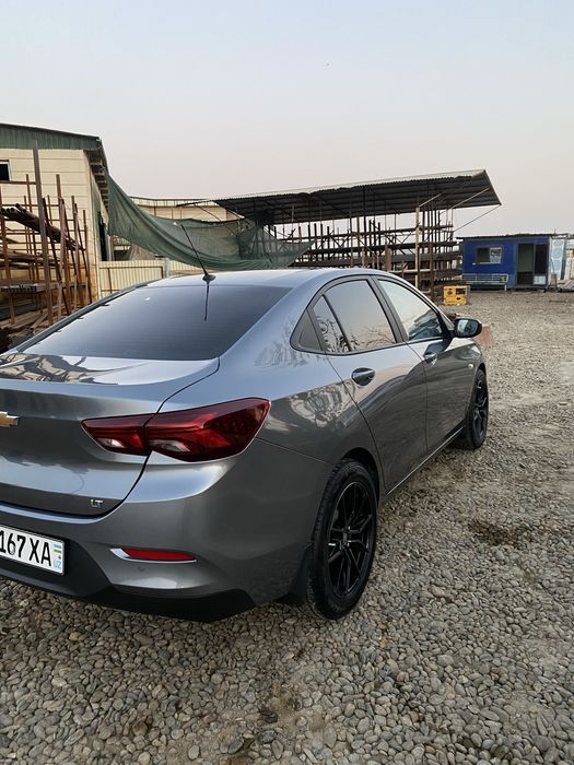 Chevrolet onix pozitsiya 2
