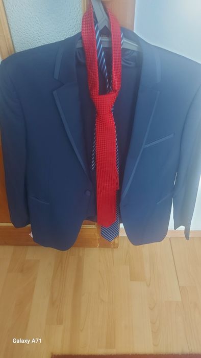 Костюм мужской..