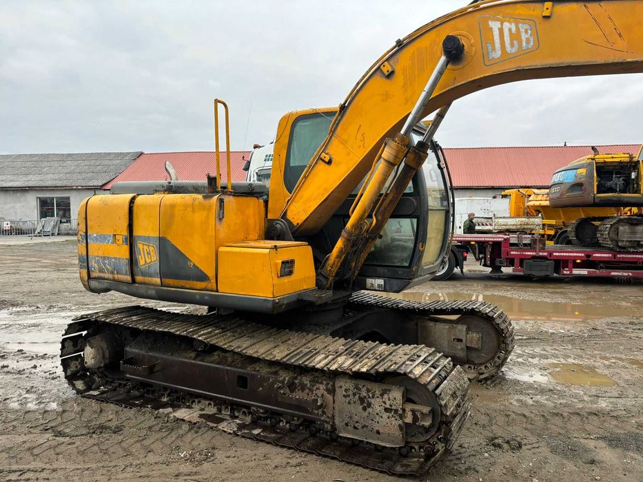 Dezmembrez excavator pe senile JCB JS 130 , 150