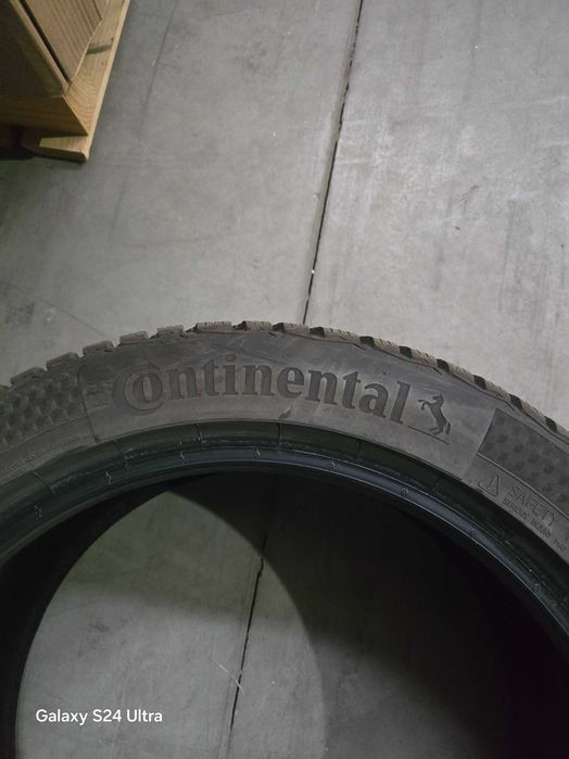 Продавам зимни гуми 17цола 225/45 Перфектно състояние!