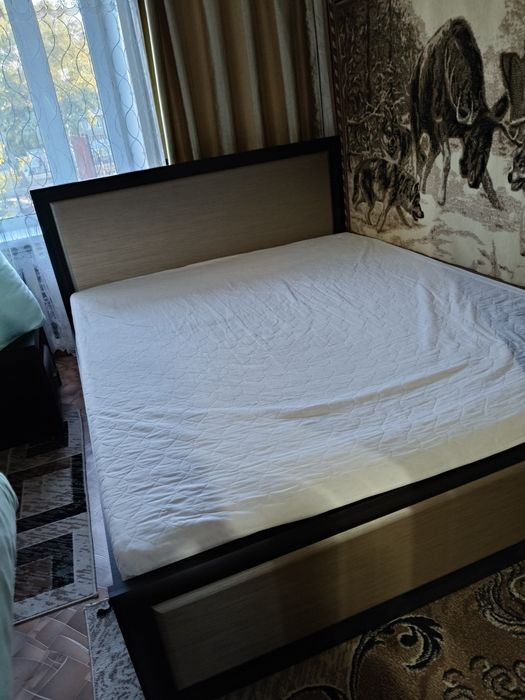 Продам двух спальню кровать.