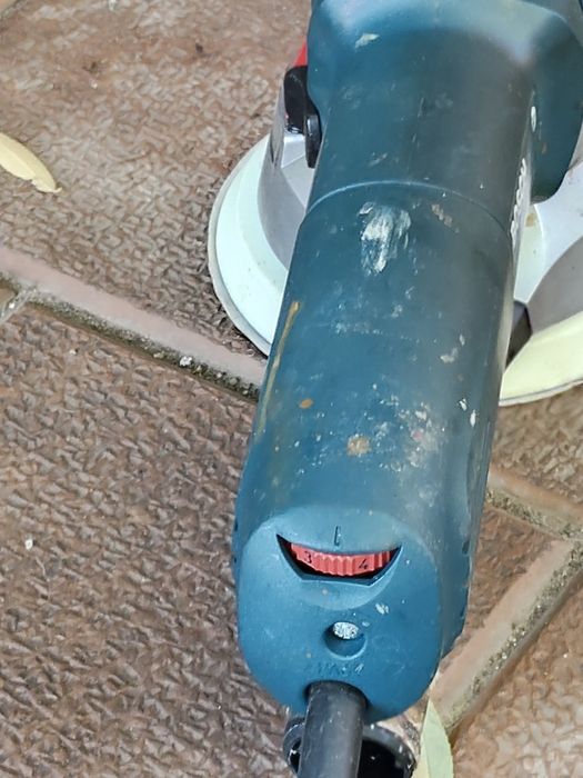 Șlefuitor cu excentric BOSCH GEX 150 Profesional