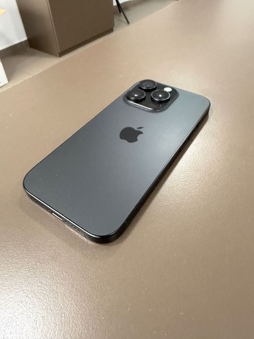 Iphone 16 Pro, Black Titanium, 128GB nou 38 cicluri baterie 100% 10/10