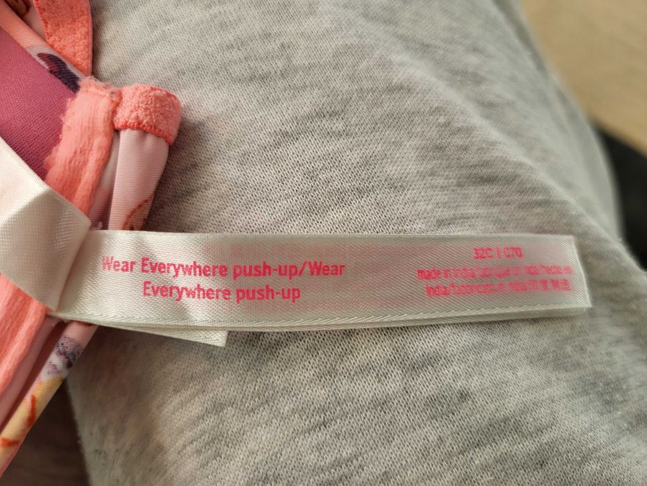 Sutien, Victoria s Secret, colectia PINK, cupa 75 B, model floral