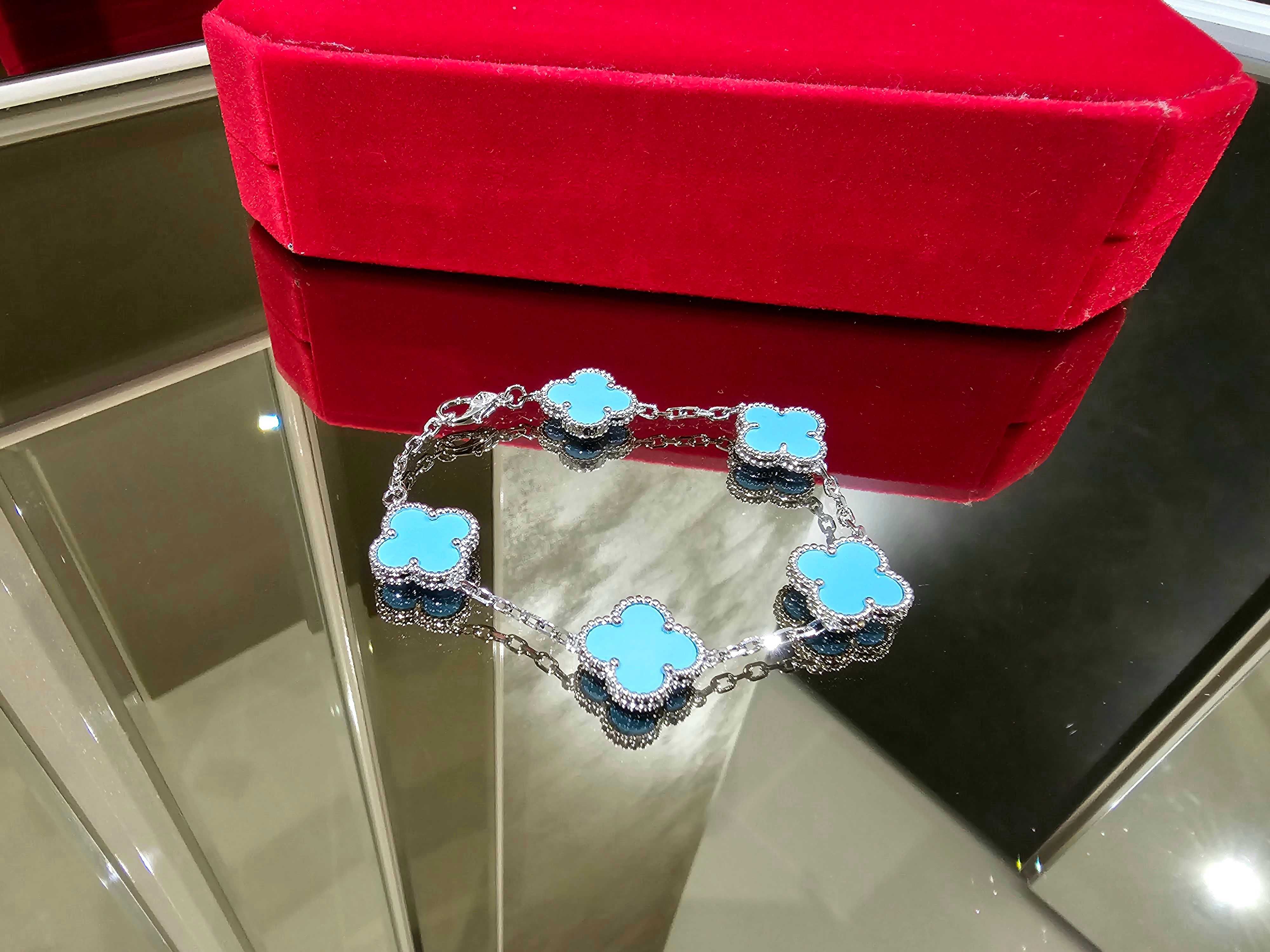 Van Cleef & Arpels VCA Silver Turquoise 5 Motif Alhambra Дамска Гривна